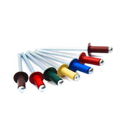 Заклепки цветные 3,2х 8 100шт.в ассортименте